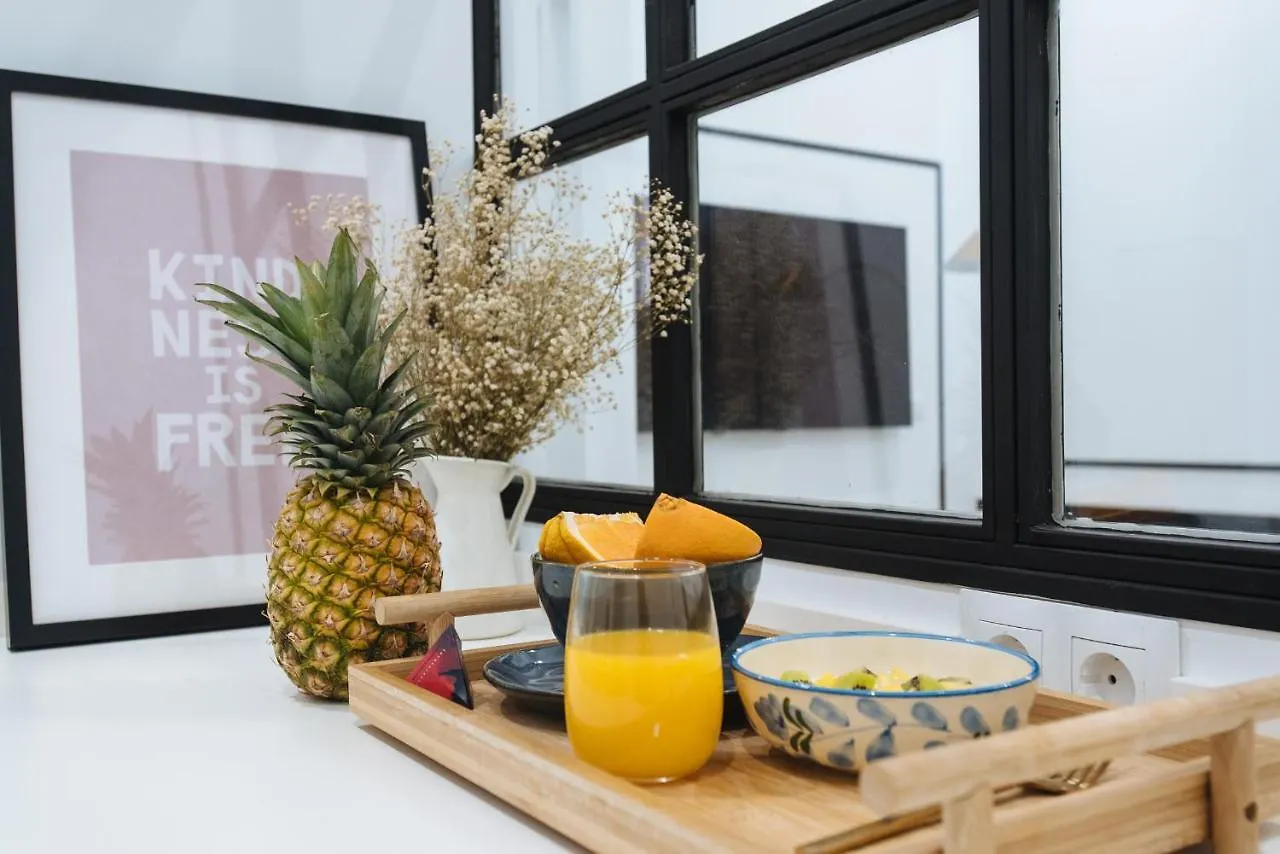 Azafran Suite Apartment セビリア 0*,  スペイン